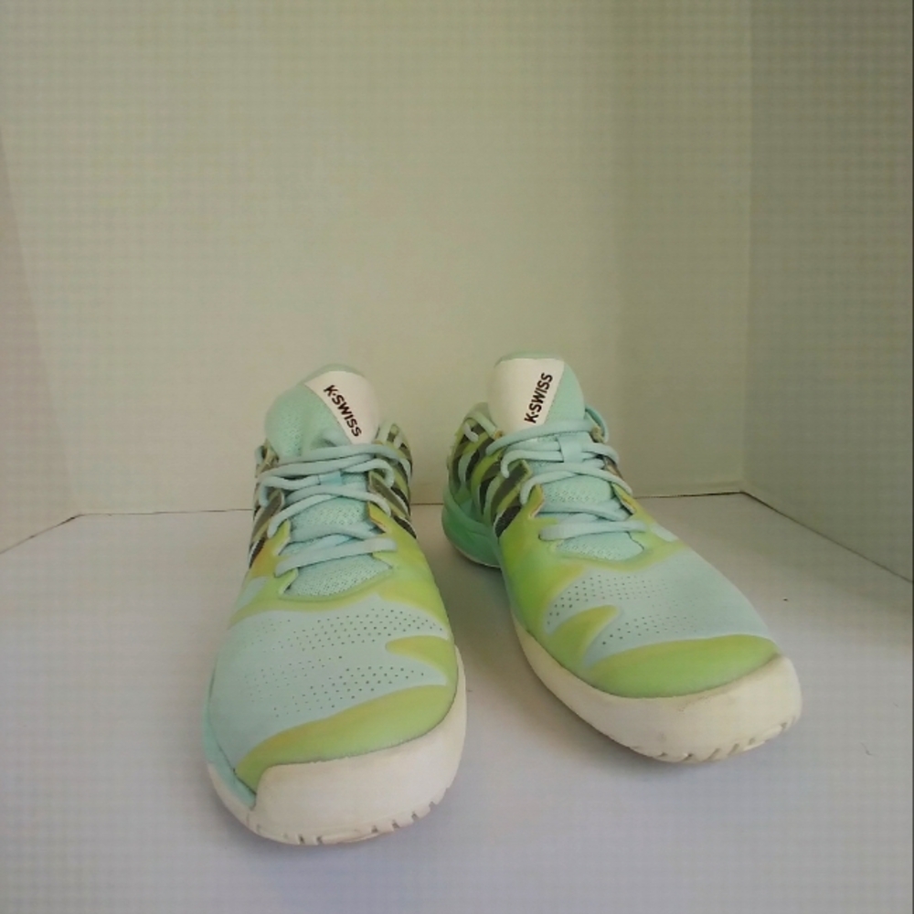 K-Swiss Mint Green Athletic Tennis Shoe Lightweight Breathable Training Sneakers